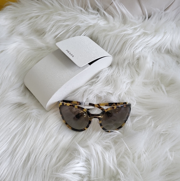 Prada Catwalk Havana Butterfly For Womens Sunglasses w Case - Picture 4 of 4